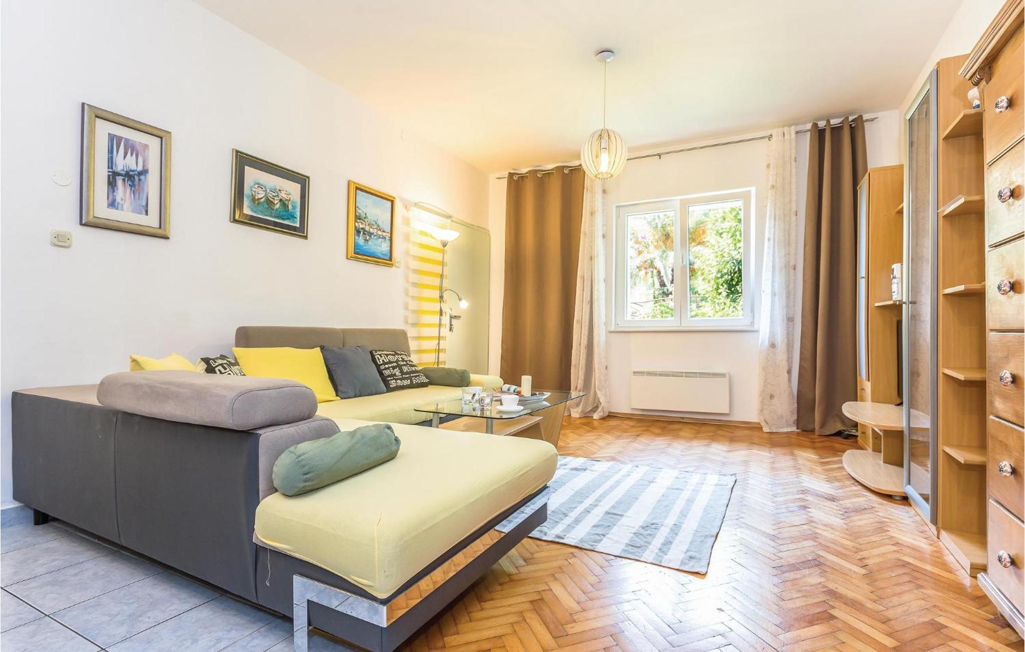 Lovely Apartment In Makarska With Wifi Exterior photo