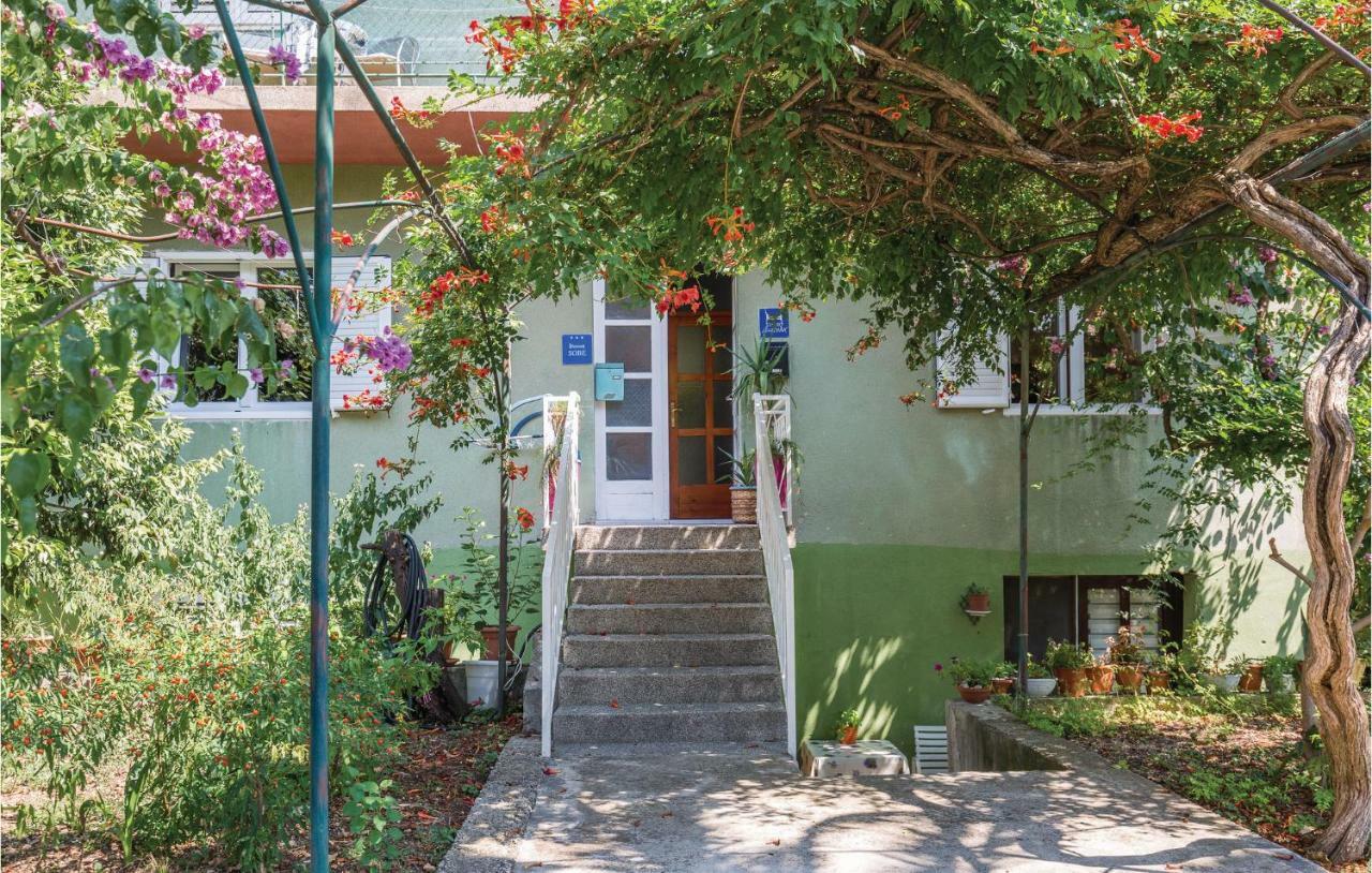 Lovely Apartment In Makarska With Wifi Exterior photo